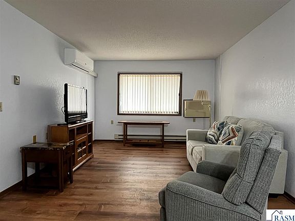 3rd image of 1000 9th St S #114