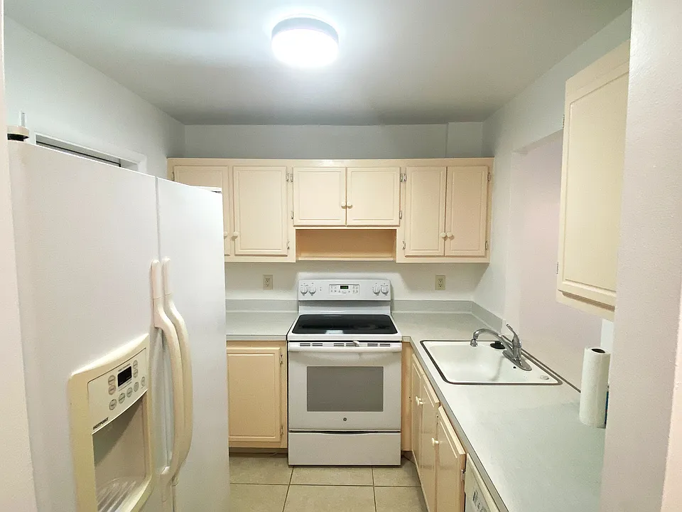 500 SE 2nd Ave #22
