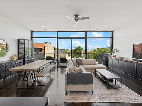 2nd image of 2515 W Chicago Ave #4