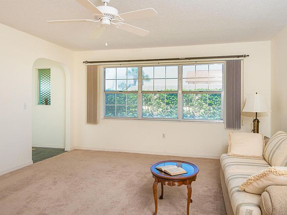 5th image of 627 Desoto Ln