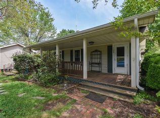 912 Mountain View Rd, King, NC 27021