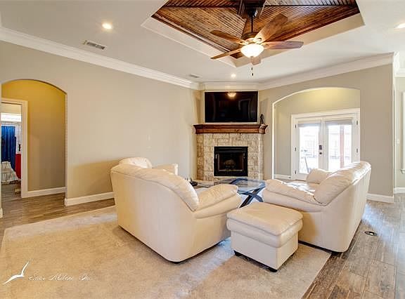 4th image of 309 Eagle Mountain Dr