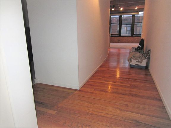 3rd image of 728 W Jackson Blvd #6