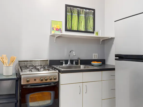 225 Central Park West image 5 of 14