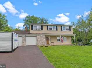 200 Clump Rd, Green Lane, PA 18054