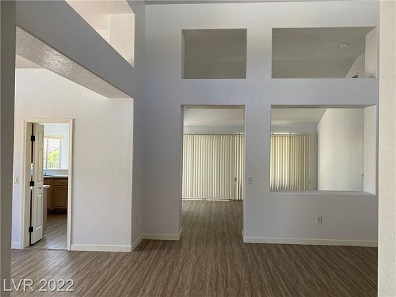 5th image of 2452 Desert Butte Dr