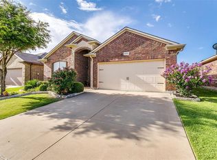 1229 Woodbine Cliff Dr, Fort Worth, TX 76179