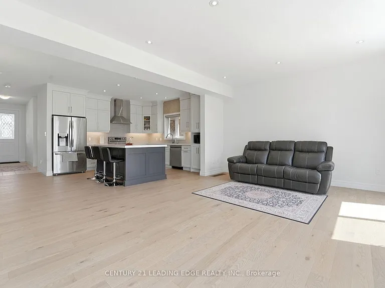 142 Rivertrail Ave — Photo 8