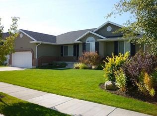 1040 S Arbor Way, Layton, UT 84041