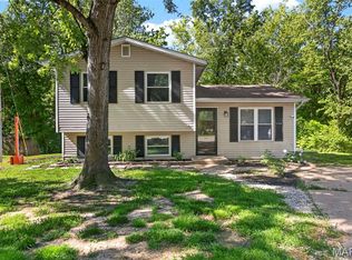 16 Ivy Ln, Festus, MO 63028