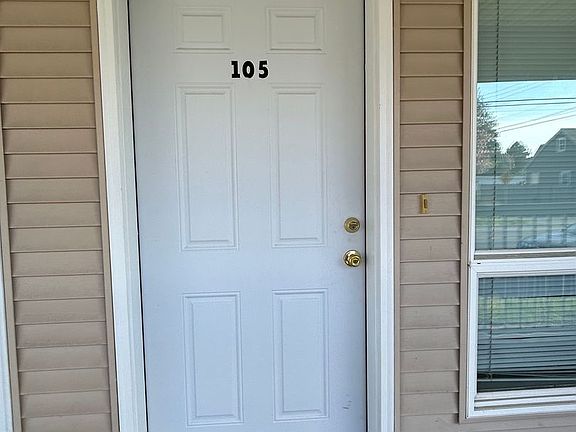 2nd image of 1831 Wetmore Ave APT 105