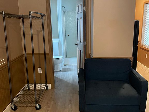 4th image of 143 E Hamilton Ln #143B