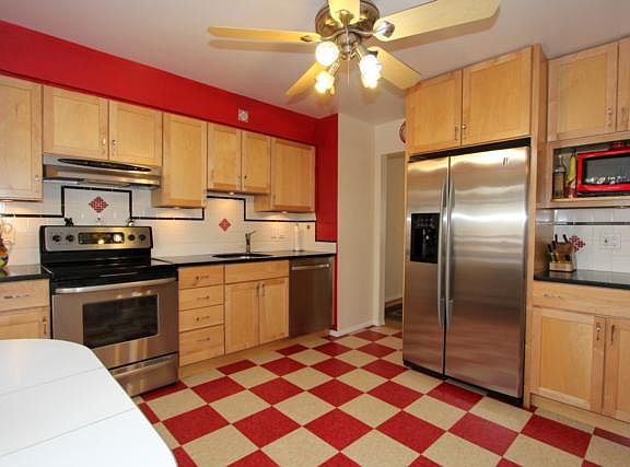 5th image of 2604 Gregory St