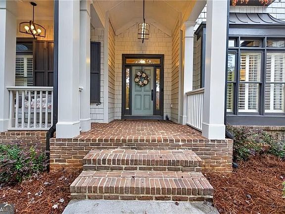 3rd image of 1725 Tipton Ct NW
