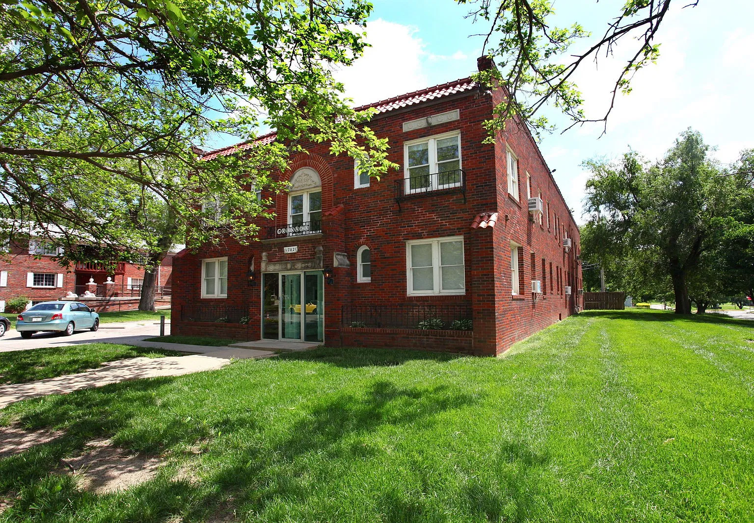 The Granada — Photo 2