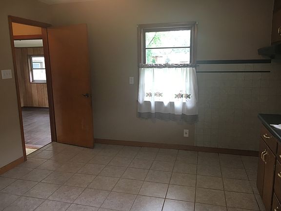 5th image of 519 Oakwood Ave