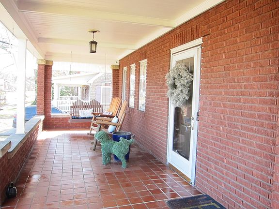 4th image of 123 Woodland Dr