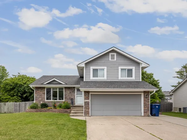 8123 Brookview Dr, Urbandale, IA 50322