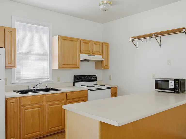 1706 W Moore St — Photo 19