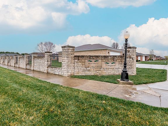3rd image of 6968 Lydia Ln