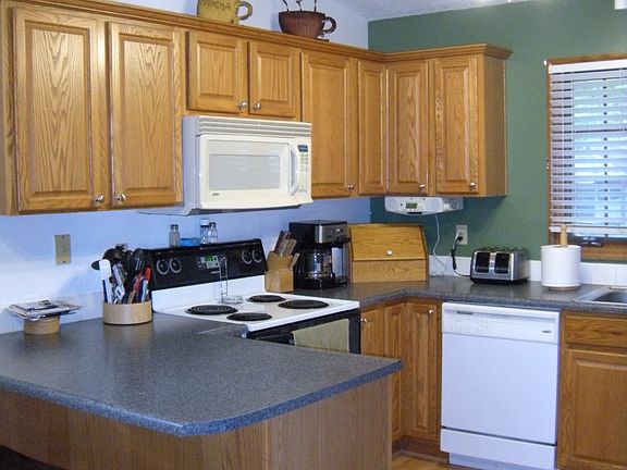 4th image of 300 24th St