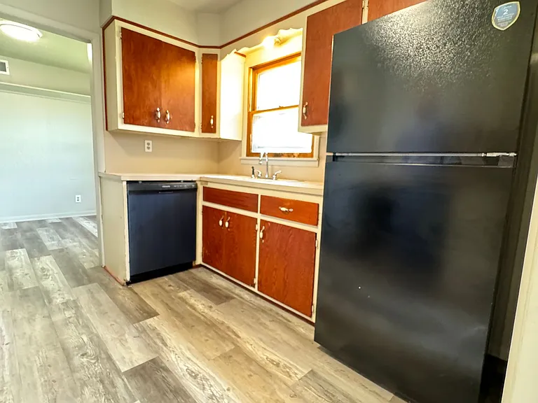 3818 NW Lake Ave — Photo 5
