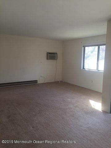 2nd image of 49 Eastport Ct