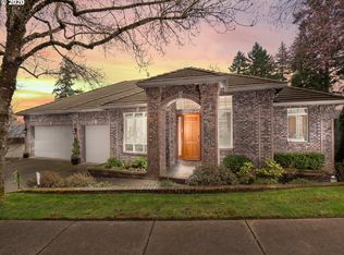 17668 Woodhurst Pl, Lake Oswego, OR 97034