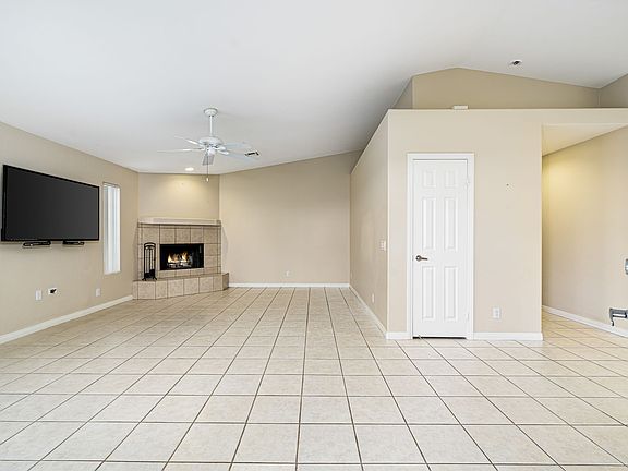 3rd image of 53390 Avenida Villa