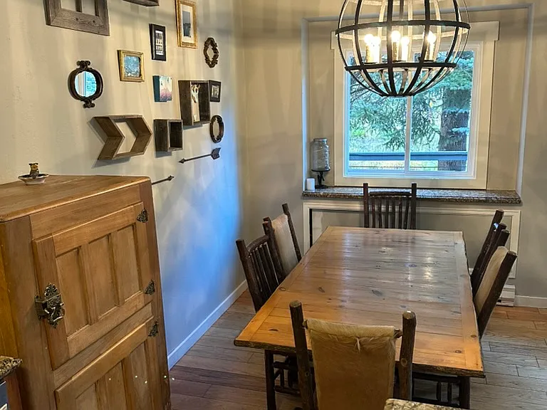 3121 Bellflower Dr — Photo 2