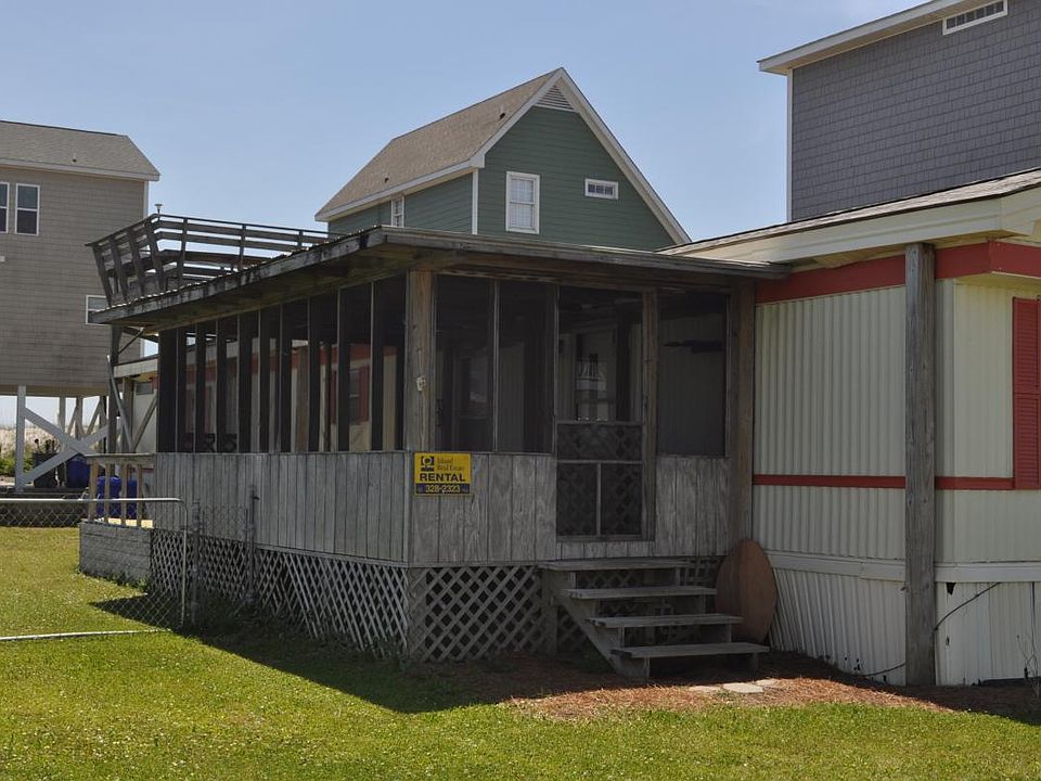 2nd image of 3184 Island Dr