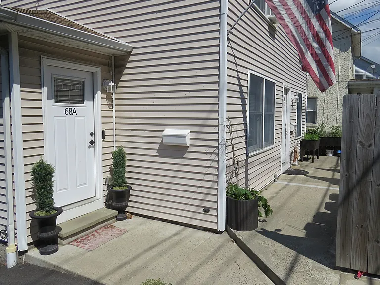 68 Pemberwick Rd #1 — Photo 8