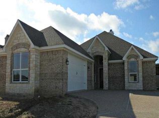 35 N Shore Cir, Waco, TX 76708