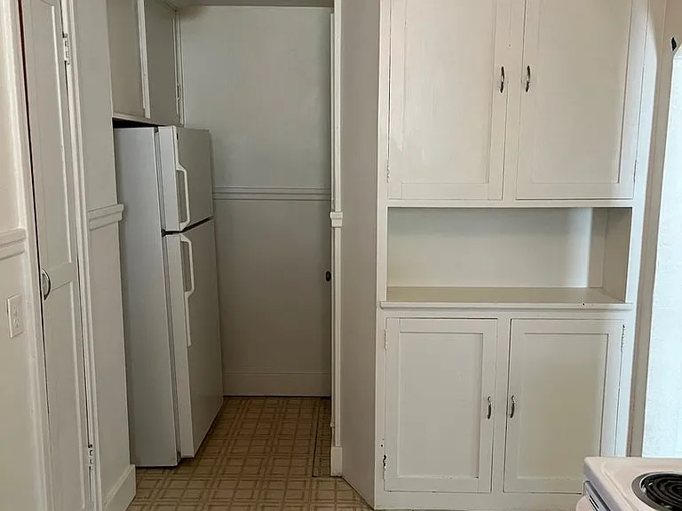 480 NE Maiden Ln — Photo 21