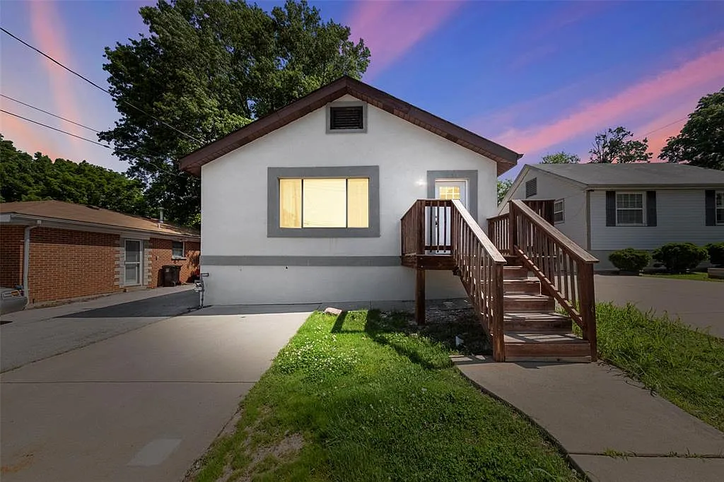 621 Allen Ave photo 1