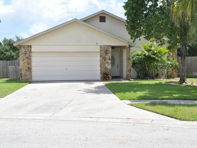 8974 Country Square Dr, Seminole, FL, 33777