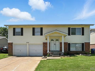 2390 Wharton Ct, Florissant, MO, 63031