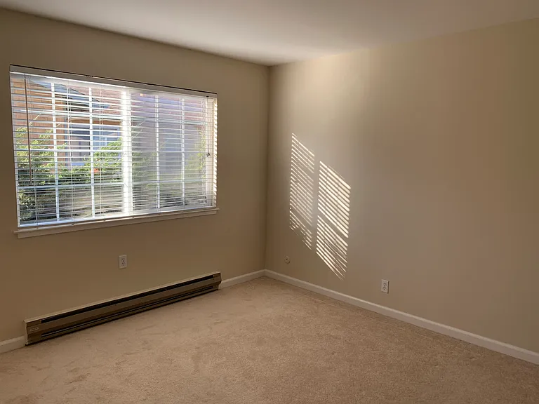 1213 W Washington Ave #1 — Photo 6