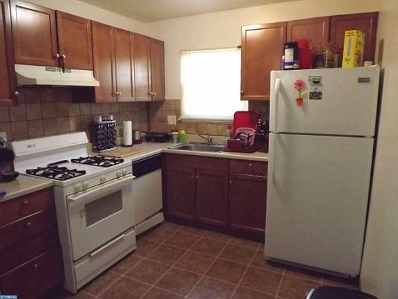 2nd image of 4421 Strahle St
