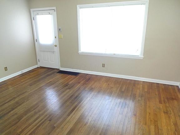 3rd image of 2526 Hiawatha St