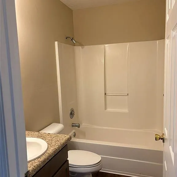 94 Casey Dr #H — Photo 11