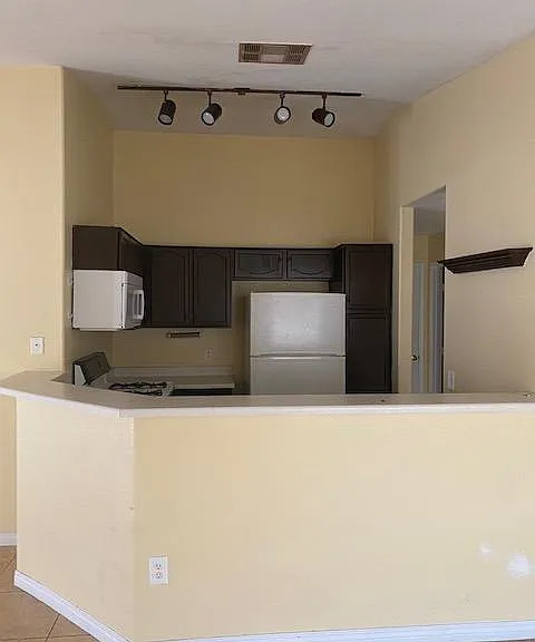 6673 Diamond Care Dr — Photo 4