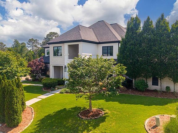 3rd image of 125 Sezanne Ct