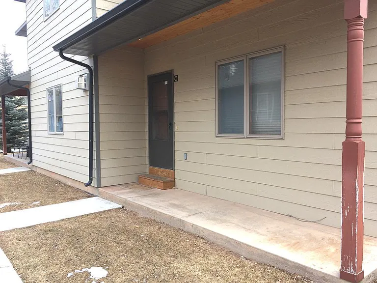 1416 E Custer St — Photo 11