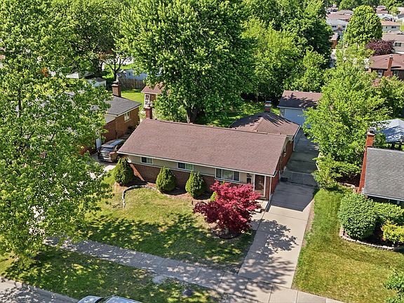 3rd image of 38212 N Rickham Ct
