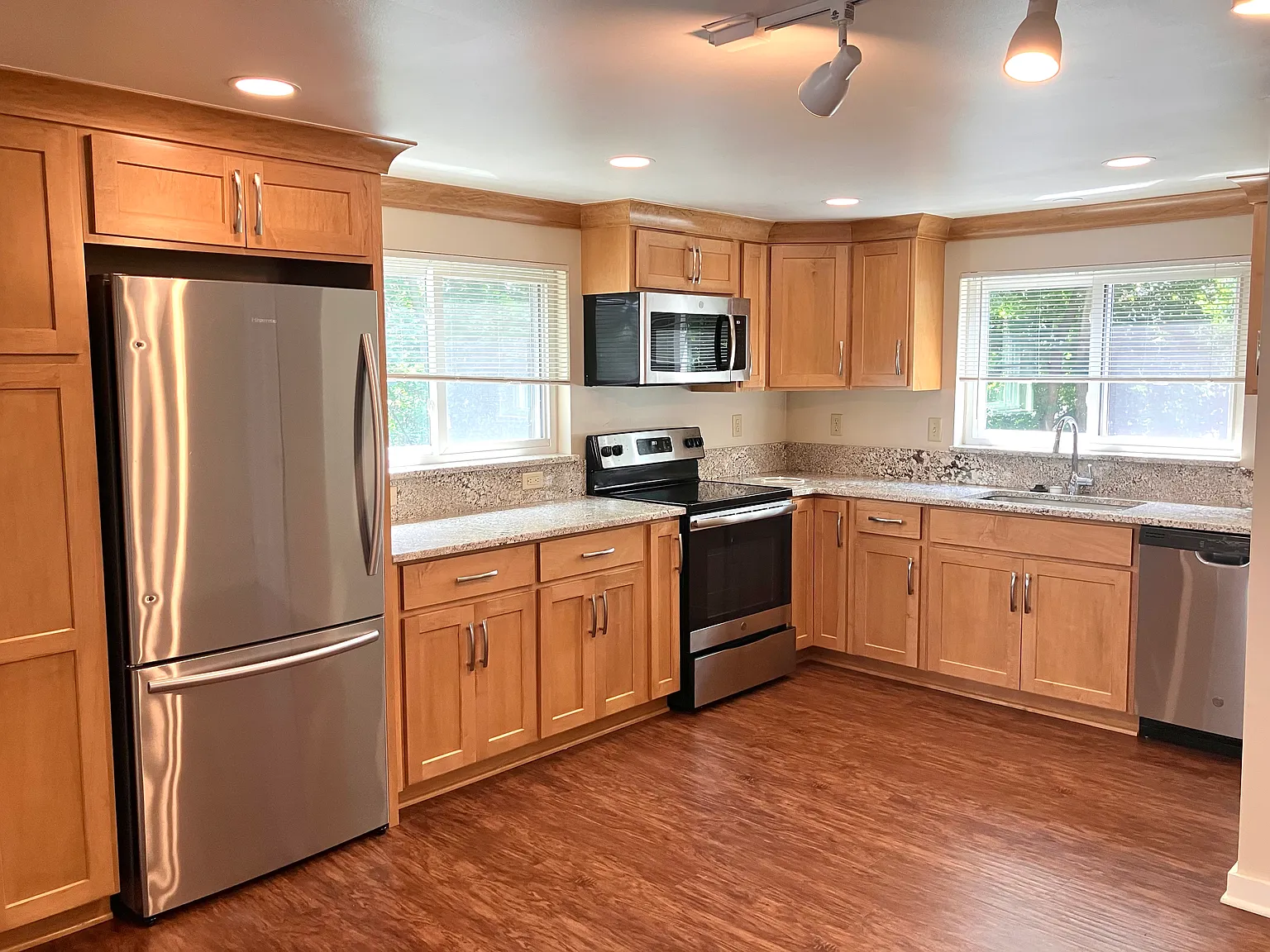 2 bed, $1,500 — Photo 2