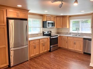 647 Isabella St #2, Oakmont, PA 15139