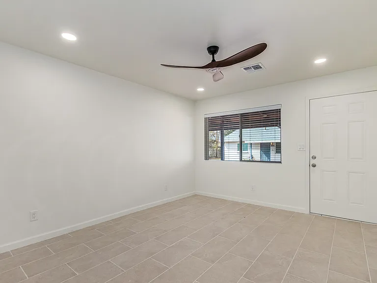 144 E Mohave Rd #144 — Photo 7
