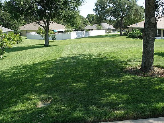 3rd image of 1386 Briarhaven Ln