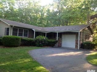 238 Waterford Rd, Oakdale, NY 11769